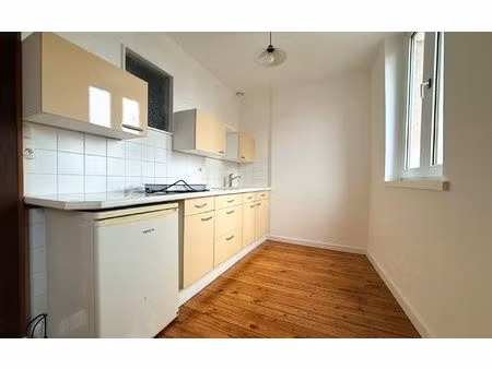 location appartement  m² t-1 à armentières  430 €