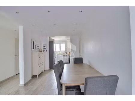 a vendre appartement type 3 de 52 m2 à marseille 13004