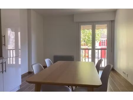location appartement  m² t-1 à pomarez  470 €