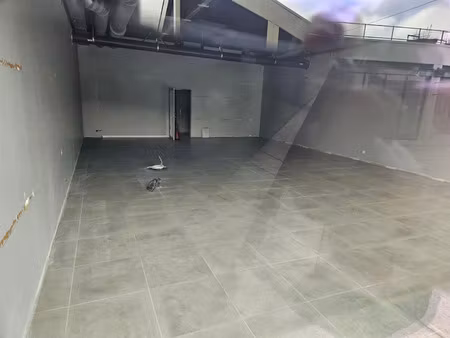 location locaux professionnels 187.5 m² à romainville (93230)  65 625 €