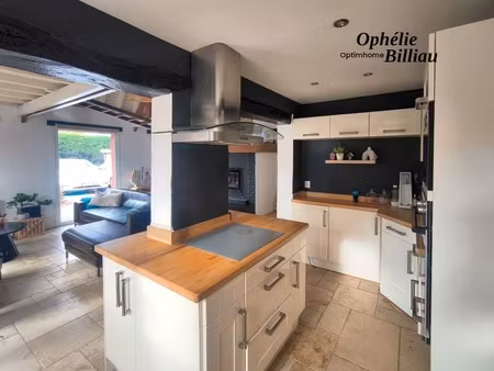 propriété de caractère avec dépendance rénovée et revenus locatifs – erquinghem-lys