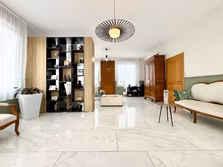 moreuil - maison semi mitoyenne - 4 chambres - cour - depend