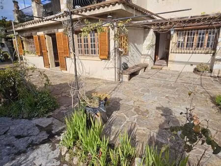 appartement dans villa - havre de paix dans jardin verdoyant