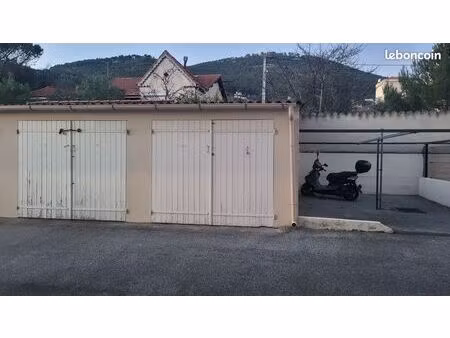 garage extérieur