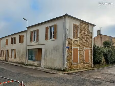 ensemble immobilier de 370 m² - fort potentiel locatif ou familial - st sauveur d’aunis