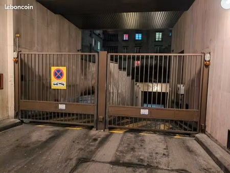 parking sous-terrain sécurisé pont de neuilly