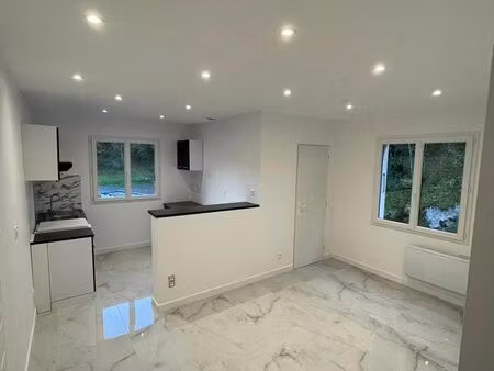 appartement t2 refait à neuf récemment