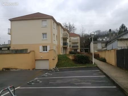 f2 avec double parking