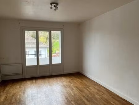 lons le saunier fontaine aux daims t4 63m²