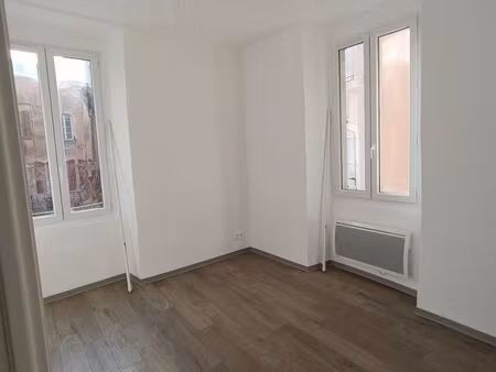 t2 anduze 1er étage 41m2