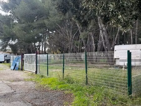 loue terrain lançon provence