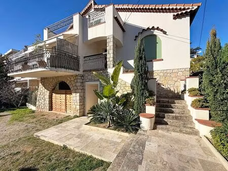 cannes secteur petit-juas-rez-de-jardin 2 places de stationnement