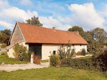 belle longère dans un hameau tranquille