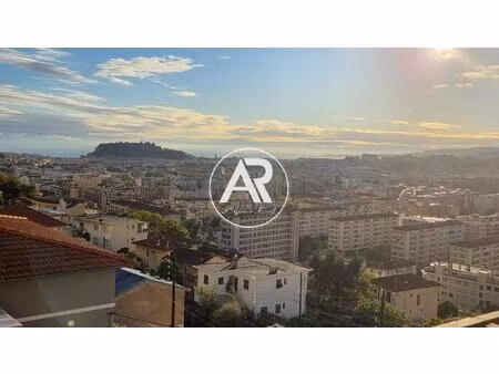 vue panoramique - 2 pièces