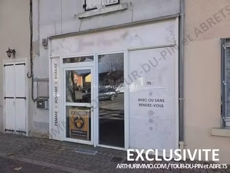 vente local commercial 2 pièces 31 m2 à les abrets en dauphiné