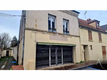 immeuble limay de 124m² avec local commercial et f2 en duplex