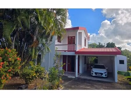 location maison  91.81 m² t-4 à saint-esprit  1 350 €