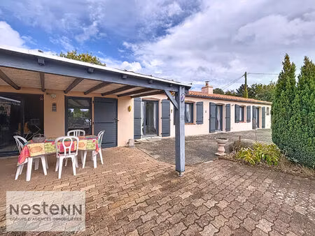 maison traditionnelle à vendre à soullans - 3 chambres  grand terrain