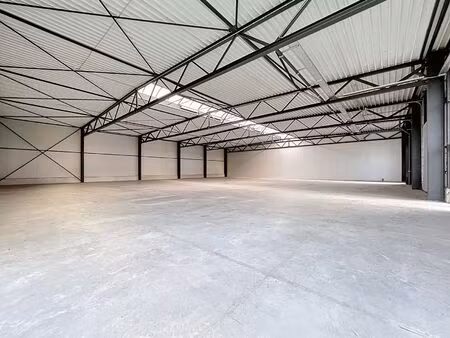 surface industrielle à louer à rue du polissou 38 achêne (vbd70514)