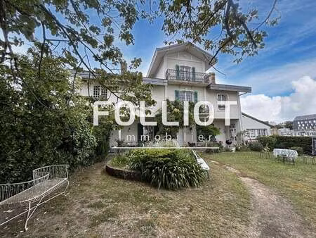 vente maison à granville (50400) : à vendre / 307m² granville