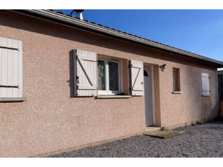 maison individuelle pl.pied sur terrain clos 1500m2