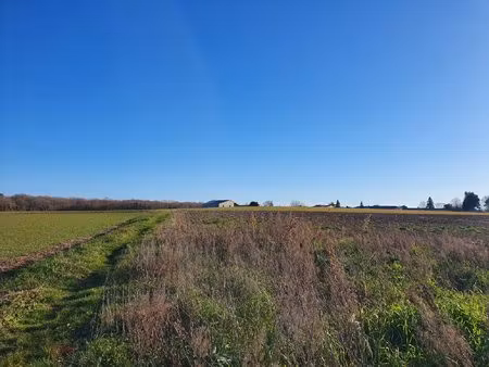 beau terrain de 1576 m² dont 520 m² constructibles