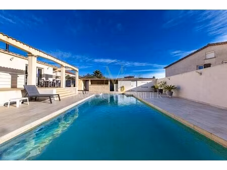 villa t5 au centre de mauguio