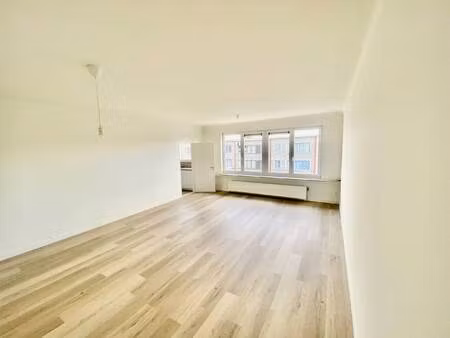 appartement te huur in wilrijk met 3 slaapkamers