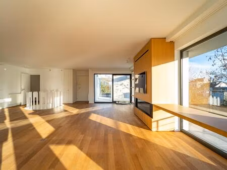 appartement te huur in ukkel met 3 slaapkamers