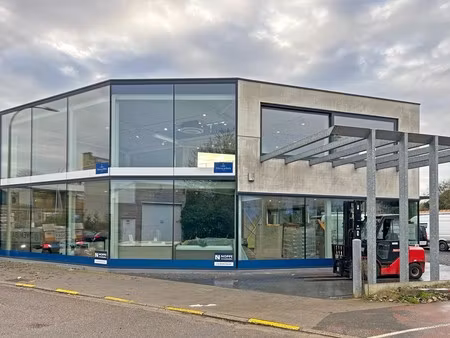 commercieel te huur in wijnegem