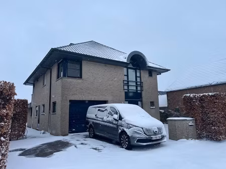 huis te huur in laarne met 4 slaapkamers