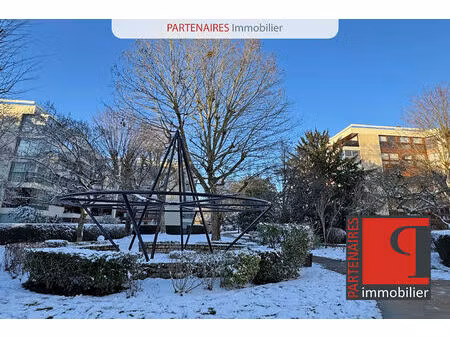 appartement 5 p. 3 chambres 95 m² - loggia intégrée - balcon - cave - le chesnay