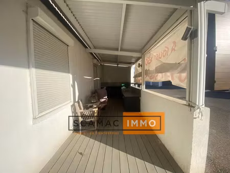 local commercial de 200m²