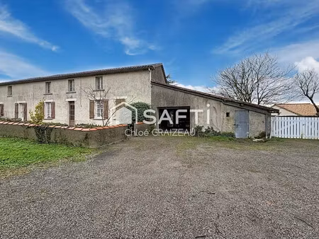 vente maison 4 pièces 109 m² à la chapelle-saint-laurent (79430)  85 000 €