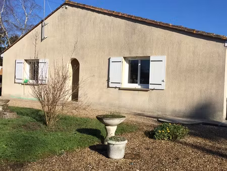 maison 5 pièces 117 m² à louer saint-germain-du-puch 33750 ? | era immobilier