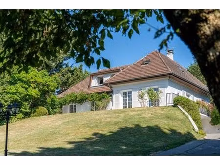 maison de prestige de 237 m2 en vente grilly  france