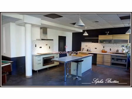 vente maison 8 pièces 204 m² à boivre-la-vallée (86470)  158 000 €