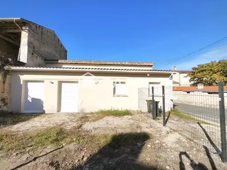 vente maison 4 pièces 85 m² à saint-estephe (33180)  148 000 €