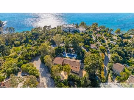 bas rayol canadel proche du mythique hotel bailli de suffren