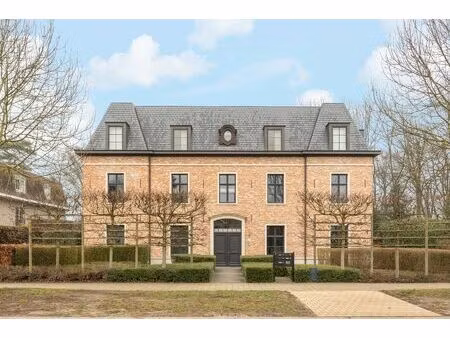 luxe villa appartement in een kleinschalige residentie met lift.