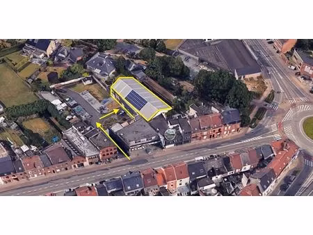 opslagloods met kantoorfunctie.