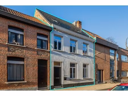 gerenoveerde herenwoning met 3 slpks  2 badks en zw tuin