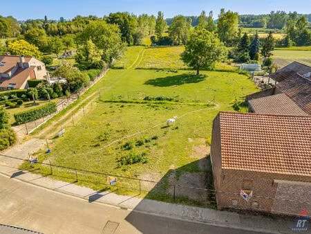 ruim bouwperceel met verkavelingsmogelijkheden