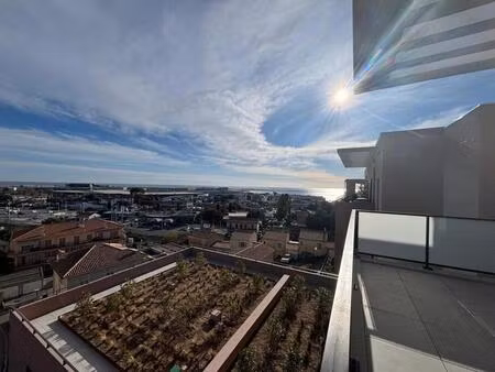 premiere mise en location ! magnifique t3 terrasse vue mer