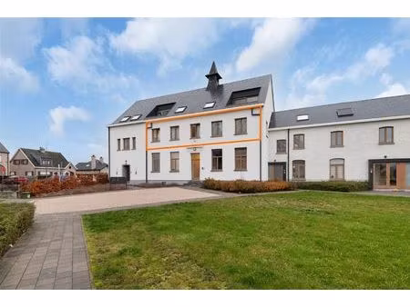 instapklaar appartement op topligging te wetteren!