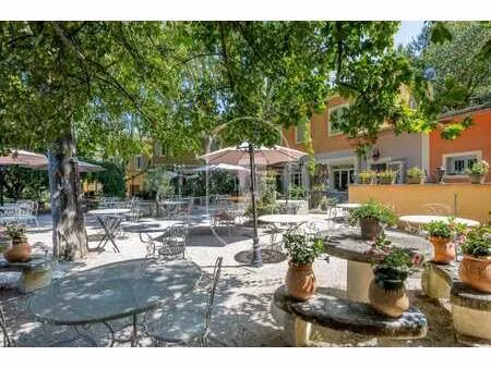 propriété de luxe à vendre à gigondas : 2 700 000 € | 940m²