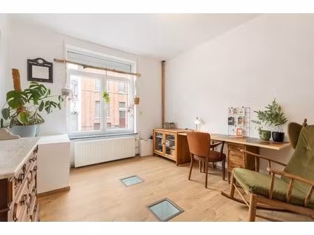 instapklare en volledig gerenoveerde rijwoning te koop in oostende – hennepstraat