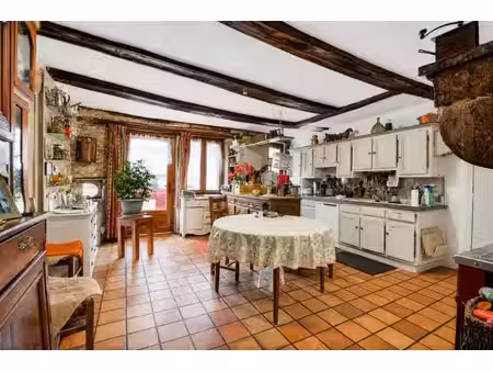maison à vendre 7 pièces à 10 minutes du centre ville de dole (39)
