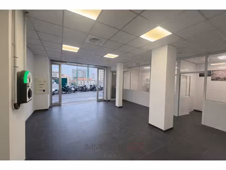 location local commercial 182m² beausoleil 06240