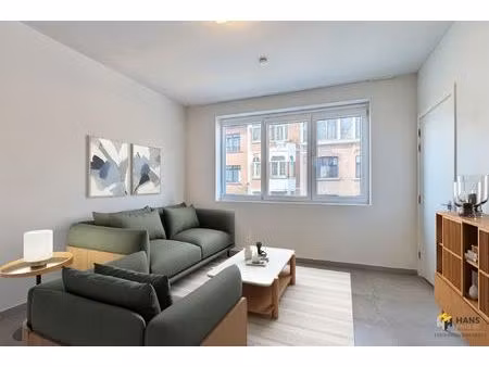 appartement te koop in berchem met 1 slaapkamer